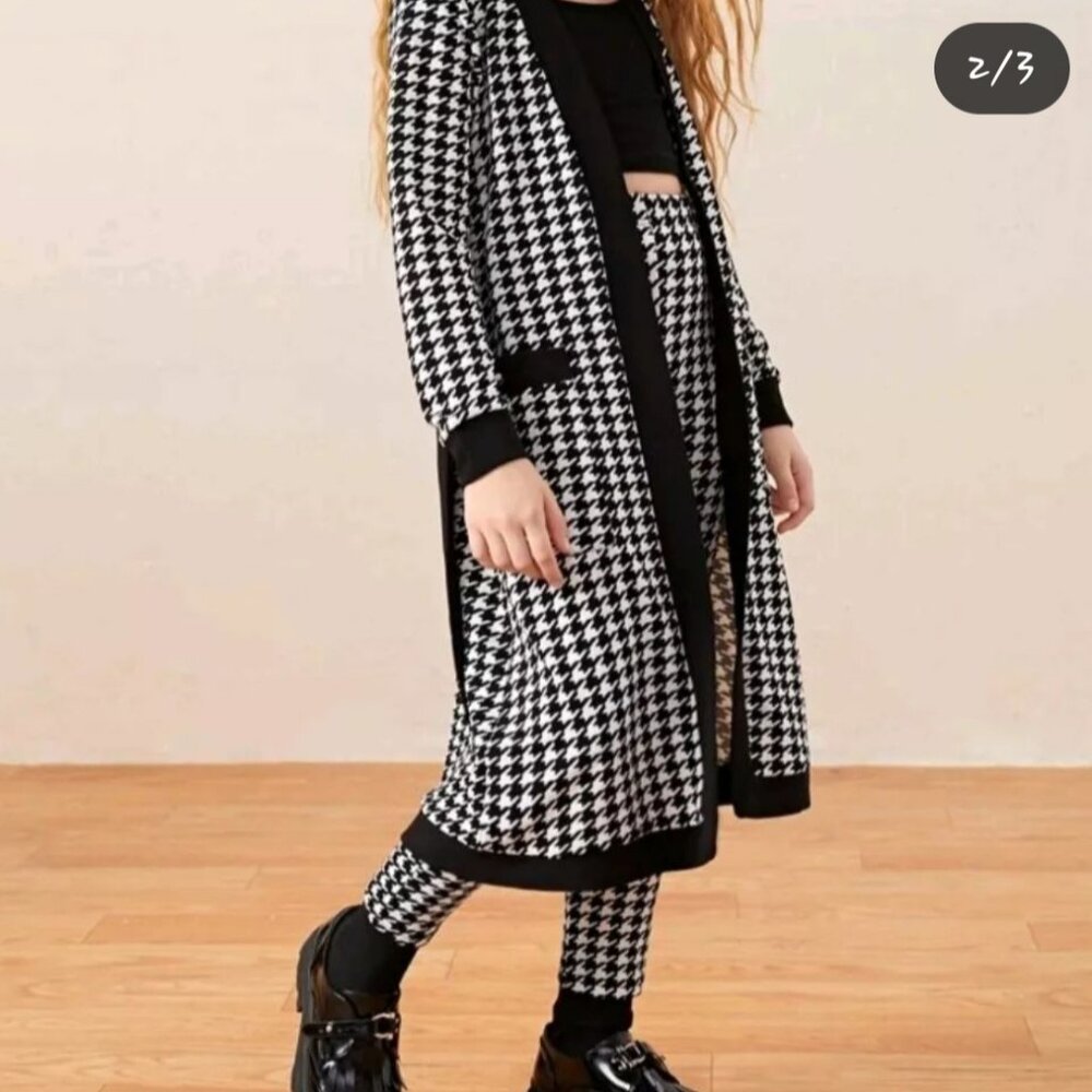 Two piece set - Picture 2 of 3